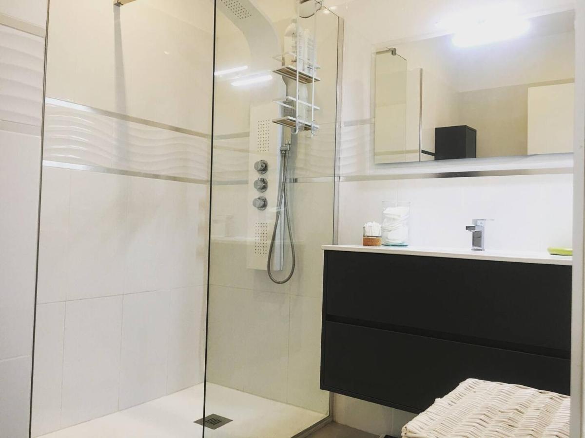 Azur Appart 4 Pers - Parking - Terrasse - 10Min Du Centre Cassis Luaran gambar
