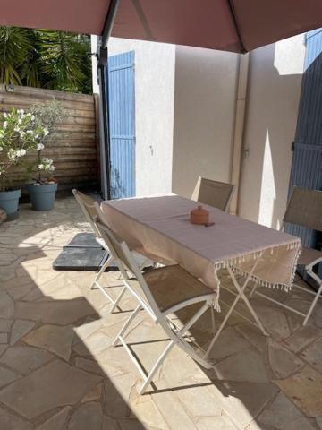 Azur Appart 4 Pers - Parking - Terrasse - 10Min Du Centre Cassis Luaran gambar